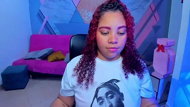 Snapshot of AngelaCoffee chatting on October 30, 2025, 10:39 pm AngelaCoffee online show from October 30, 2025, 10:39 pm