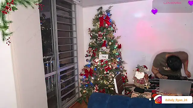 Snapshot of ashely_ryan24 chatting on December 17, 2025, 11:43 pm ashely ryan24 online show from December 17, 2025, 11:43 pm