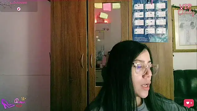 Snapshot of LauGrayJ chatting on February 27, 2026, 11:32 am LauGrayJ online show from February 27, 2026, 11:32 am