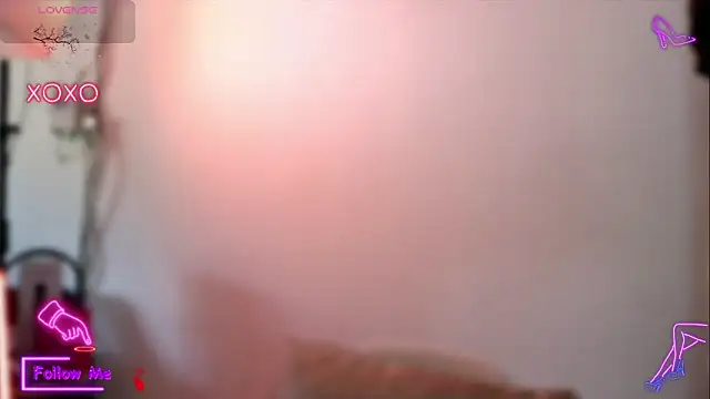 Snapshot of LauGrayJ chatting on November 25, 2025, 5:13 pm LauGrayJ online show from November 25, 2025, 5:13 pm