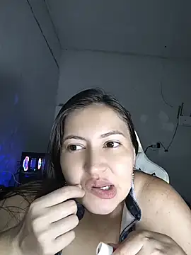 Snapshot of dani123unica chatting on May 7, 2026, 10:18 am dani123unica online show from May 7, 2026, 10:18 am