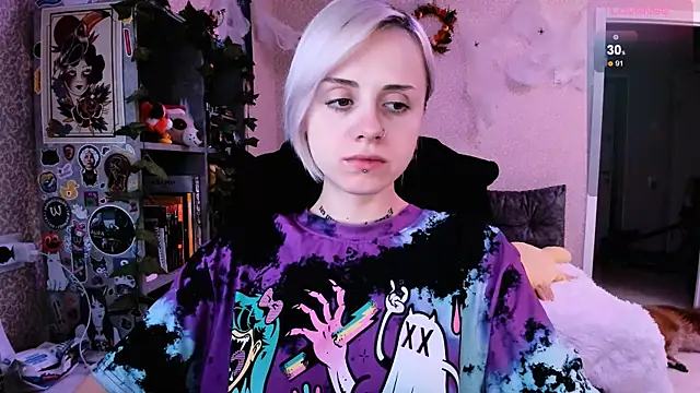 Snapshot of NaniMoore chatting on October 9, 2025, 8:31 pm NaniMoore online show from October 9, 2025, 8:31 pm