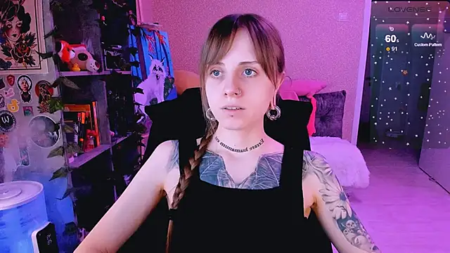 Snapshot of NaniMoore chatting on February 23, 2025, 11:14 pm NaniMoore online show from February 23, 2025, 11:14 pm