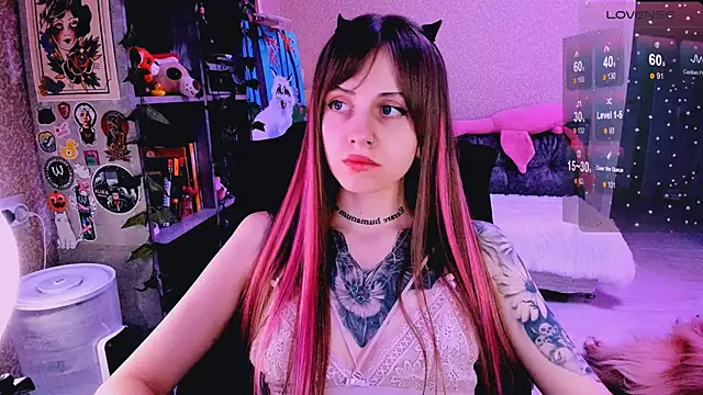 Snapshot of NaniMoore chatting on March 5, 2025, 11:16 pm NaniMoore online show from March 5, 2025, 11:16 pm