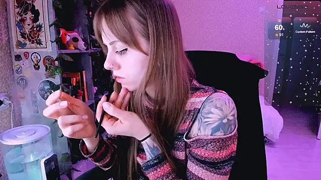 Snapshot of NaniMoore chatting on February 4, 2025, 11:16 pm NaniMoore online show from February 4, 2025, 11:16 pm