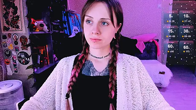 Snapshot of NaniMoore chatting on March 9, 2025, 11:14 pm NaniMoore online show from March 9, 2025, 11:14 pm