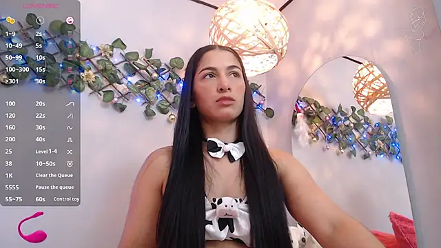 Snapshot of Thayssa_ross chatting on December 5, 2025, 2:59 pm Thayssa ross online show from December 5, 2025, 2:59 pm