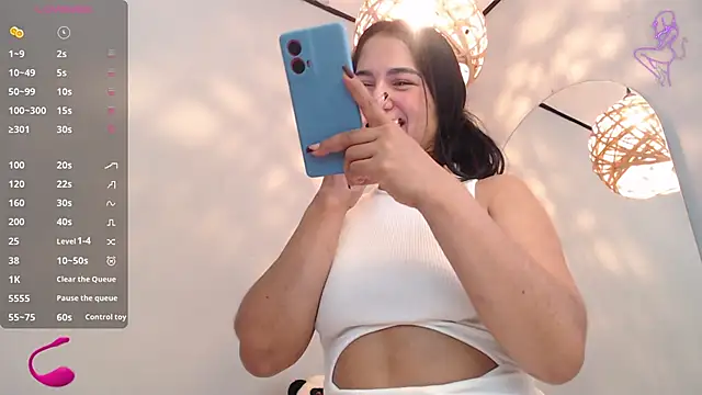 Snapshot of Thayssa_ross chatting on November 22, 2025, 8:18 pm Thayssa ross online show from November 22, 2025, 8:18 pm