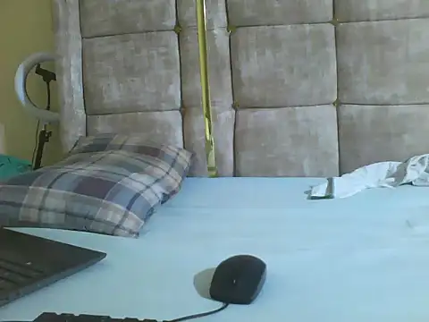 Sweet-beanca online show from March 31, 2026, 5:26 pm