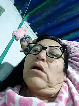 Snapshot of clarita_01 chatting on May 8, 2026, 10:19 am clarita 01 online show from May 8, 2026, 10:19 am