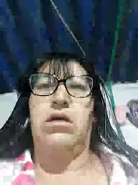 Snapshot of clarita_01 chatting on May 26, 2026, 10:57 am clarita 01 online show from May 26, 2026, 10:57 am