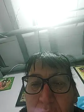 Snapshot of clarita_01 chatting on May 31, 2026, 10:54 am clarita 01 online show from May 31, 2026, 10:54 am