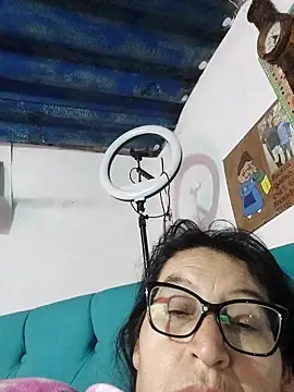 Snapshot of clarita_01 chatting on April 23, 2026, 12:29 pm clarita 01 online show from April 23, 2026, 12:29 pm