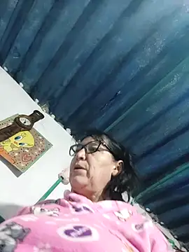 Snapshot of clarita_01 chatting on April 24, 2026, 11:01 am clarita 01 online show from April 24, 2026, 11:01 am