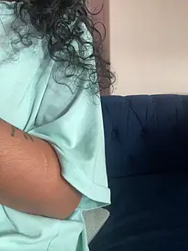 Indianbutter11 online show from February 26, 2025, 12:49 pm