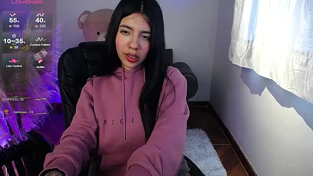 Snapshot of Alin_Aly chatting on June 19, 2026, 3:40 pm Alin Aly online show from June 19, 2026, 3:40 pm