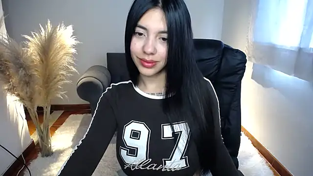 Snapshot of Alin_Aly chatting on December 14, 2025, 3:06 pm Alin Aly online show from December 14, 2025, 3:06 pm