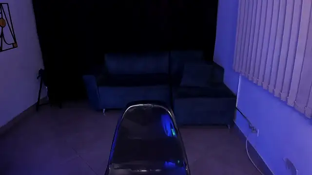 Snapshot of SusyAmis chatting on December 21, 2025, 2:35 am SusyAmis online show from December 21, 2025, 2:35 am