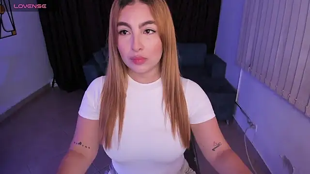 SusyAmis online show from December 2, 2025, 4:03 am