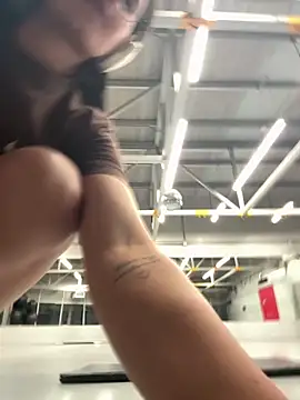 Snapshot of _vaness chatting on February 5, 2026, 5:25 am vaness online show from February 5, 2026, 5:25 am