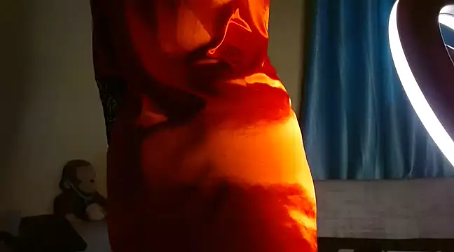 Snapshot of lavishh_linds chatting on February 22, 2025, 7:34 am lavishh linds online show from February 22, 2025, 7:34 am