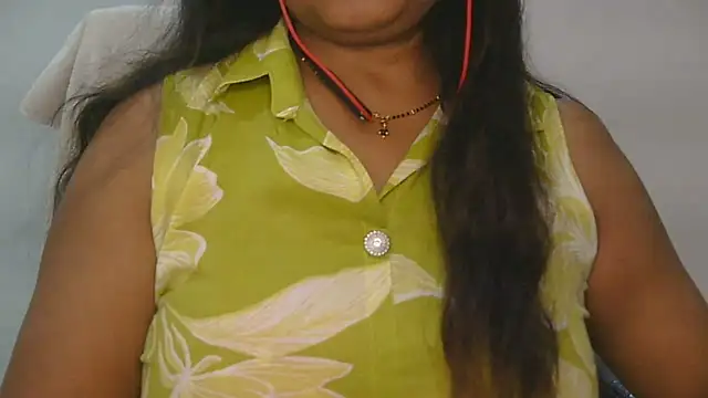 Snapshot of Cute_Ruhi99 chatting on May 27, 2026, 8:11 am Cute Ruhi99 online show from May 27, 2026, 8:11 am