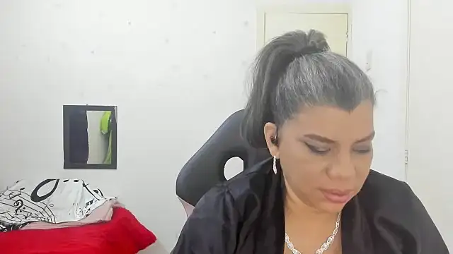 Snapshot of vikyadams chatting on October 8, 2025, 3:02 pm vikyadams online show from October 8, 2025, 3:02 pm