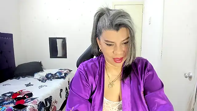 Snapshot of vikyadams chatting on December 15, 2025, 12:38 am vikyadams online show from December 15, 2025, 12:38 am