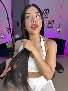 Luna  Ponce online show from April 18, 2026, 3:36 pm