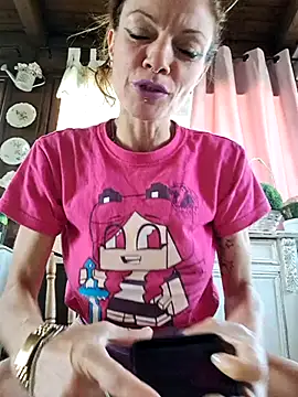 Snapshot of vampvanna23 chatting on July 14, 2026, 7:46 am vampvanna23 online show from July 14, 2026, 7:46 am
