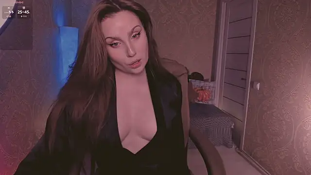 Snapshot of Eesmaaarrr chatting on October 24, 2025, 11:37 pm Eesmaaarrr online show from October 24, 2025, 11:37 pm