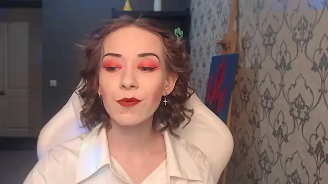 Snapshot of FascinatingEyess chatting on June 6, 2026, 9:09 pm FascinatingEyess online show from June 6, 2026, 9:09 pm