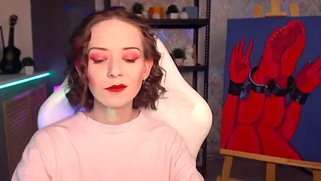 Snapshot of FascinatingEyess chatting on November 17, 2025, 9:19 pm FascinatingEyess online show from November 17, 2025, 9:19 pm