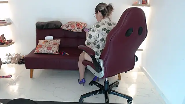 Snapshot of zehra_sanem chatting on March 7, 2026, 11:43 pm zehra sanem online show from March 7, 2026, 11:43 pm