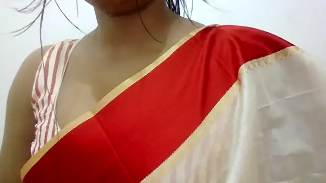 Snapshot of Queenhimanshi chatting on November 29, 2025, 1:50 am Queenhimanshi online show from November 29, 2025, 1:50 am