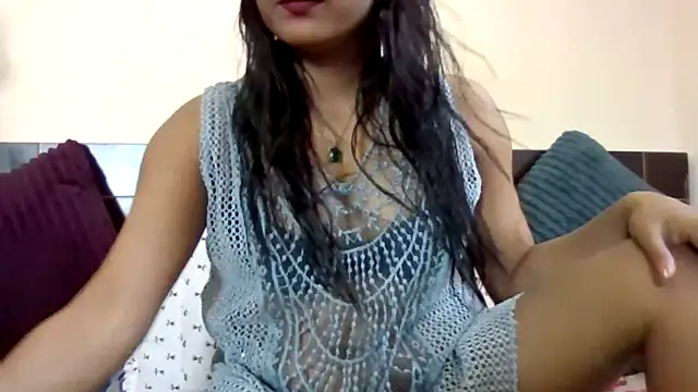 Snapshot of Queenhimanshi chatting on April 2, 2026, 4:52 am Queenhimanshi online show from April 2, 2026, 4:52 am