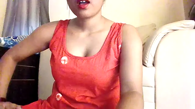 Snapshot of Queenhimanshi chatting on May 28, 2026, 4:42 am Queenhimanshi online show from May 28, 2026, 4:42 am