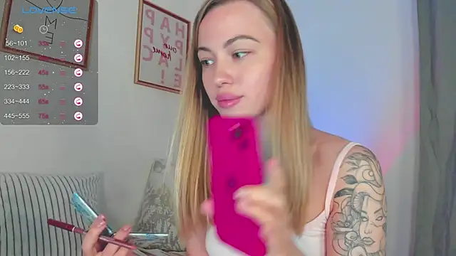 Snapshot of damn_cutie chatting on September 30, 2025, 4:46 pm damn cutie online show from September 30, 2025, 4:46 pm