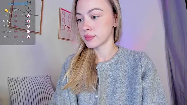 Snapshot of damn_cutie chatting on November 12, 2025, 4:33 pm damn cutie online show from November 12, 2025, 4:33 pm