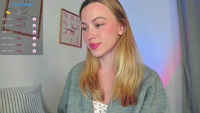 Snapshot of damn_cutie chatting on September 29, 2025, 6:13 pm damn cutie online show from September 29, 2025, 6:13 pm