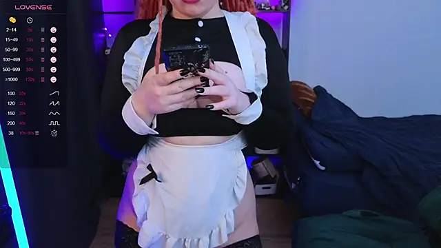 Snapshot of The_Full_Red_Moon chatting on March 22, 2025, 11:32 am The Full Red Moon online show from March 22, 2025, 11:32 am