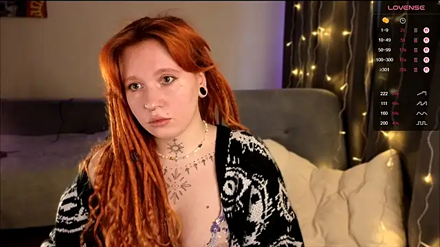 The Full Red Moon online show from December 3, 2025, 9:42 am