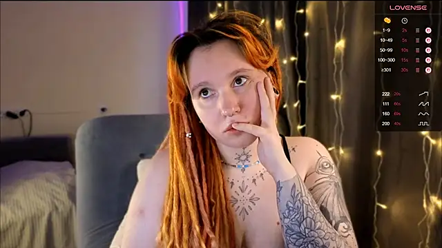 The Full Red Moon online show from December 2, 2025, 10:39 am