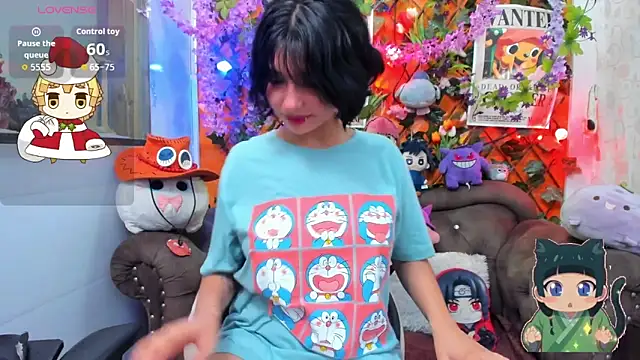 Snapshot of ravenn_20 chatting on December 4, 2025, 11:31 am ravenn 20 online show from December 4, 2025, 11:31 am