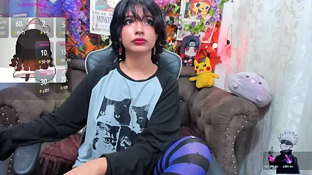 Snapshot of ravenn_20 chatting on December 5, 2025, 11:31 am ravenn 20 online show from December 5, 2025, 11:31 am