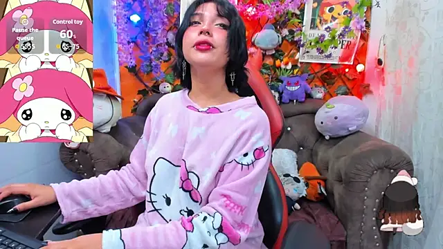 Snapshot of ravenn_20 chatting on November 26, 2025, 11:32 am ravenn 20 online show from November 26, 2025, 11:32 am