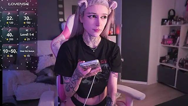 fraulein mooon online show from March 20, 2026, 4:08 pm