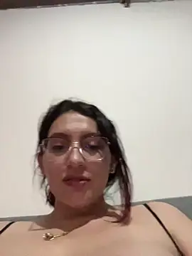 Snapshot of VioletPearson chatting on March 20, 2026, 1:17 am VioletPearson online show from March 20, 2026, 1:17 am