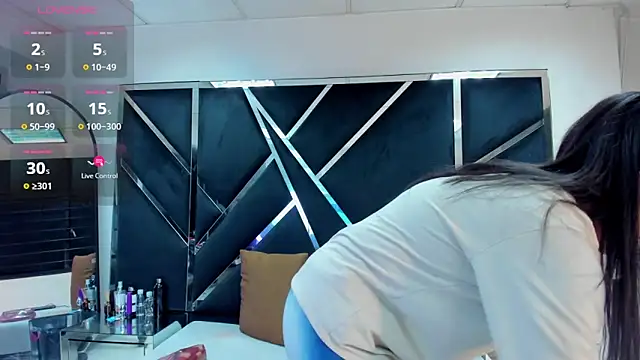 Snapshot of Ivanna18_x chatting on October 13, 2025, 3:41 am Ivanna18 x online show from October 13, 2025, 3:41 am