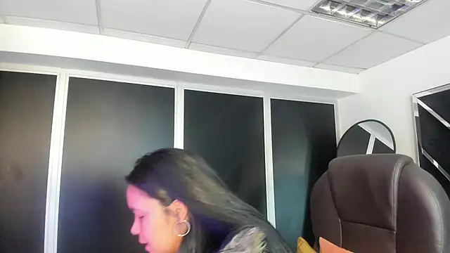 Snapshot of Ivanna18_x chatting on October 28, 2025, 3:51 am Ivanna18 x online show from October 28, 2025, 3:51 am